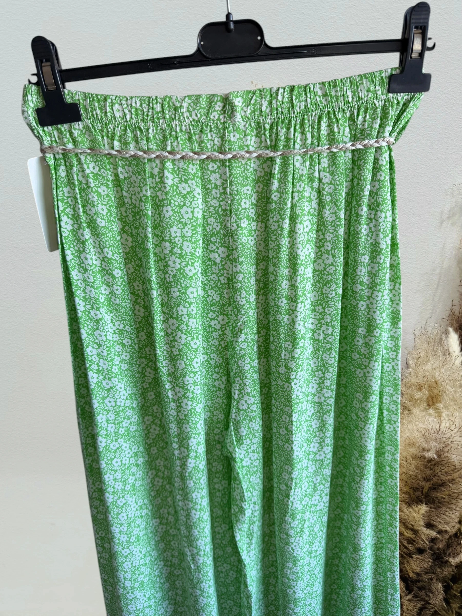Pantalon fluide Palazzo verde e flor branca especial grande – photo 10